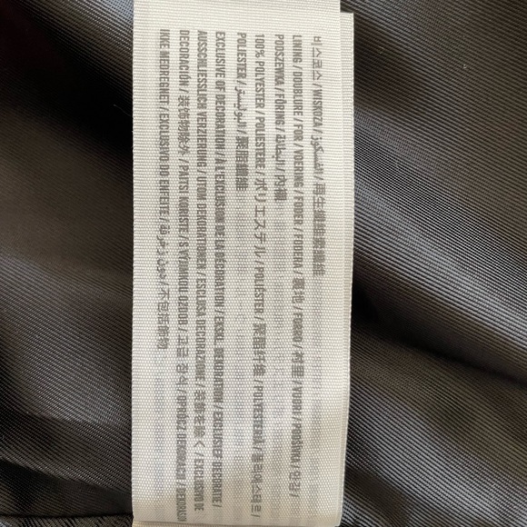 Abercrombie and Fitch Wool Blend Blazer. - Picture 8 of 12